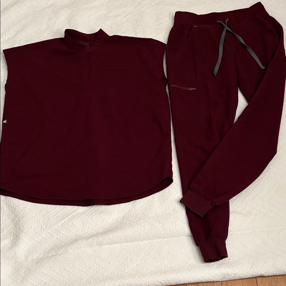 Figs scrub set
Maroon
Excellent condition